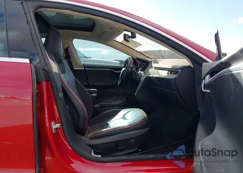 2013 Tesla Model S Performance z USA, uszkodzony, nr VIN 5YJSA1CP4DFP13611